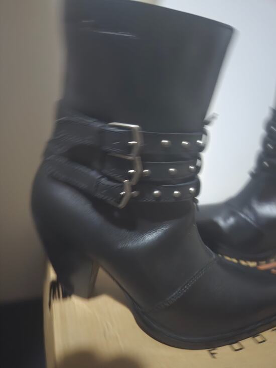 Harley-Davidson Shoes - Harley Davidson Bette 3 strap Zip Boot ladies size 9.5